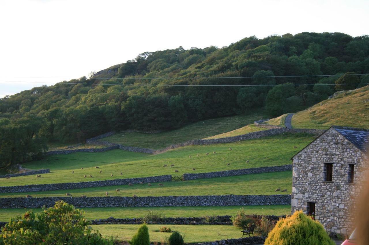 Scar Close Farmhouse Hotel Settle Exterior foto