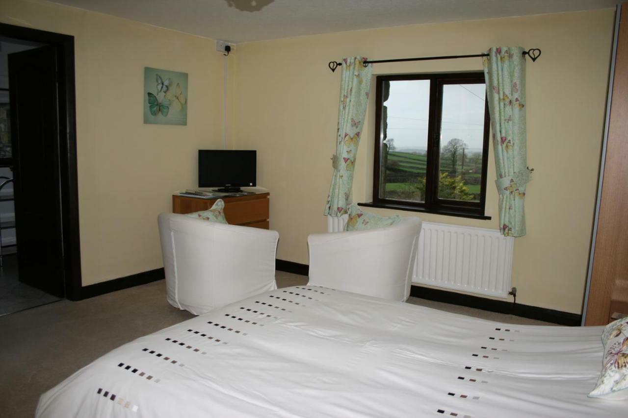 Scar Close Farmhouse Hotel Settle Exterior foto
